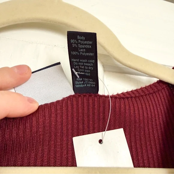 NWT Daytrip Burgundy Crochet Top - Picture 3 of 6